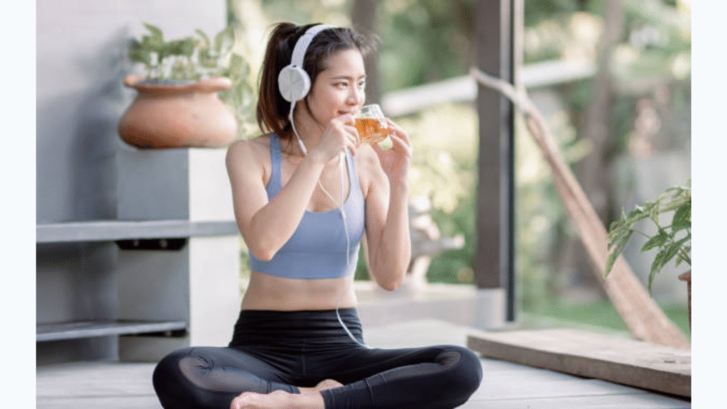 lemon ginger tea for detox. morning detox routine for natural energy